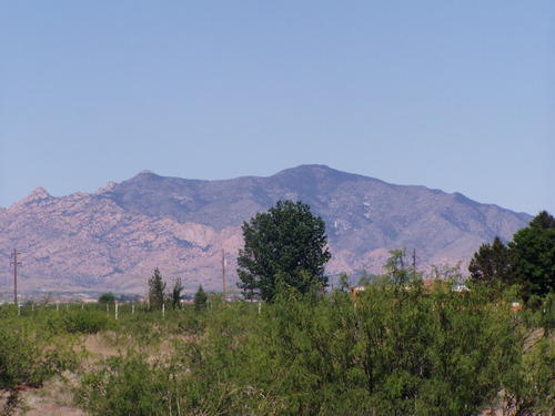 looking west at the dragoon mountains
and cochise's stronghold arizona